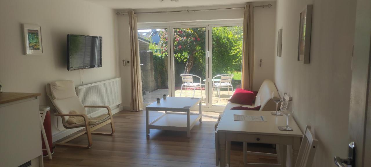 Adorable One-Bedroom Flat With Patio Garden. Southwick  Εξωτερικό φωτογραφία